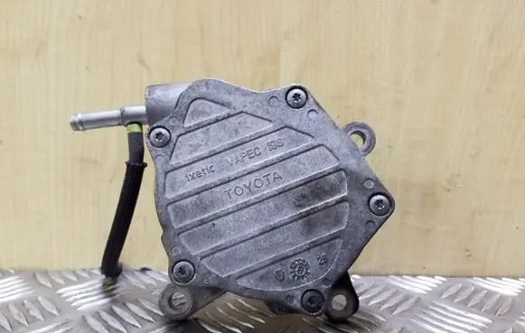 Toyota Avensis T270 Vacuum pump