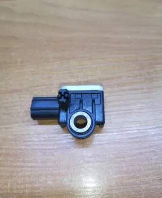 Volvo V60 Airbag deployment crash/impact sensor 31334336