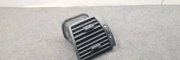 BMW X5 E53 Dashboard side air vent grill/cover trim 8402215