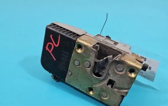 Peugeot 206 Front door lock IMPRK1471780