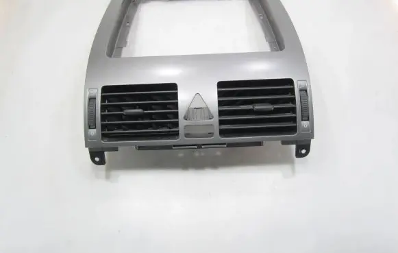 Volkswagen Touran I Dash center air vent grill 1T1819728C