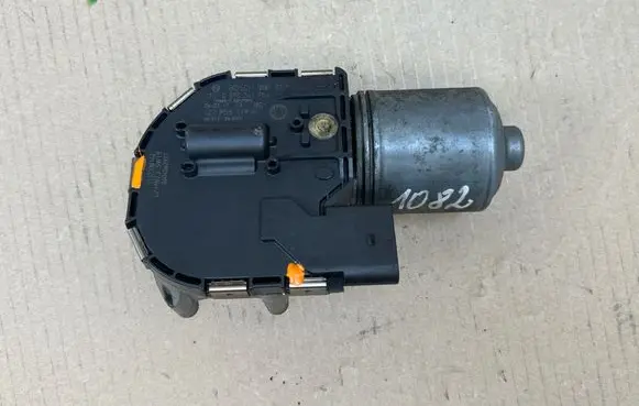Skoda Octavia Mk2 (1Z) Wiper motor 1Z1955119A 0390241754