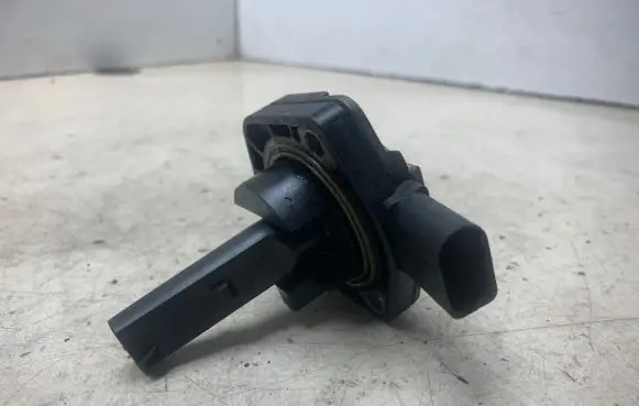 Volkswagen Touran I Oil level sensor 1J0907660C 6PR00807903