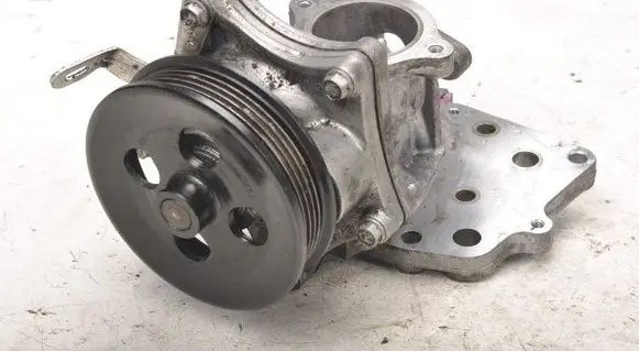 Opel Astra K Water pump 12641869