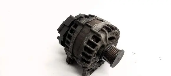 Nissan X-Trail T32 Generator/alternator 231004BE0A
