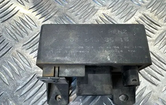 Mercedes-Benz Sprinter W906 Glow plug pre-heat relay 0005453516