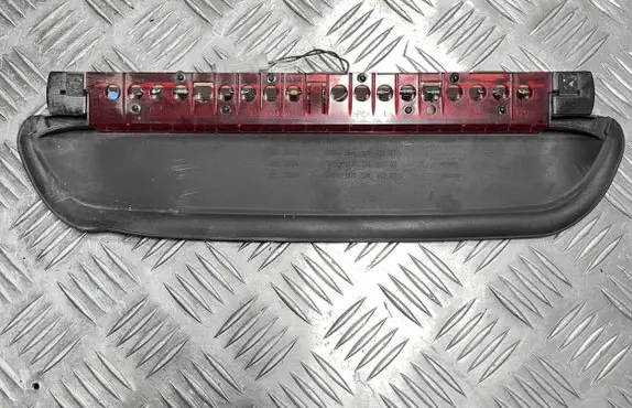 BMW 3 E90 E91 Third/center stoplight 022403 A046811 022408
