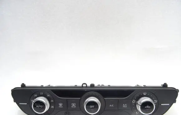 Audi A5 Climate control unit 8W0820043