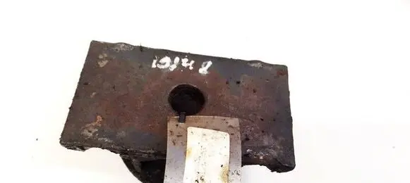 Iveco Daily 30.8 - 9 Engine mounting bracket 