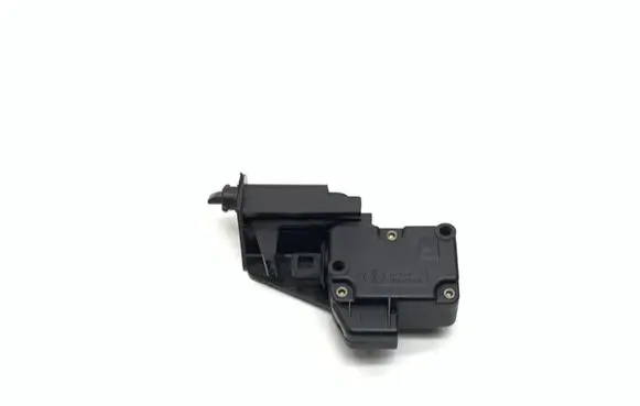 Jaguar XK8 - XKR Fuel tank cap lock HJA3093BE