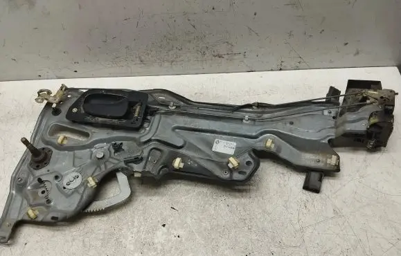 Renault Laguna I Sliding door window regulator with motor 7701672416