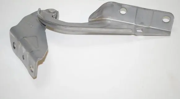 Engine bonnet/hood hinges