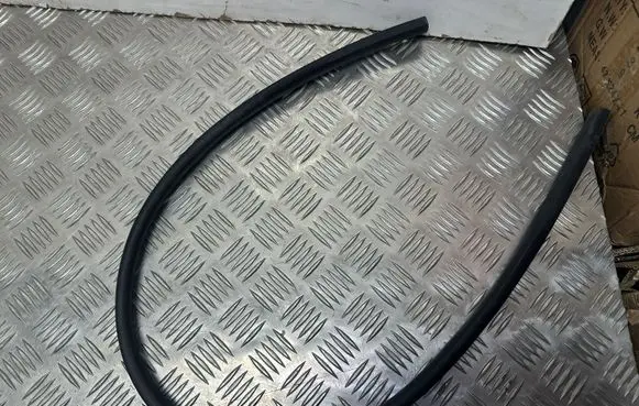 Citroen Jumper Rubber seal front door window/glass B249