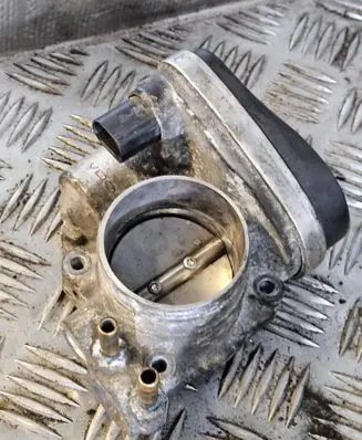 Volkswagen PASSAT B6 Throttle valve 06F133062