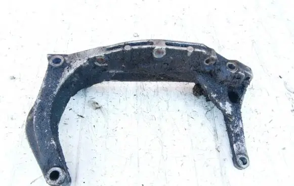 Volkswagen PASSAT B5 Engine mounting bracket 5278770