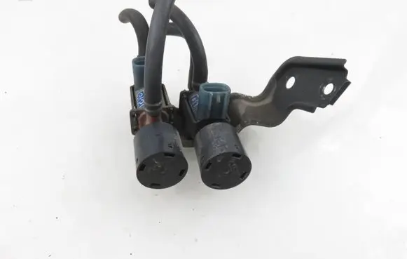 Toyota RAV 4 (XA10) Valve vacuum 