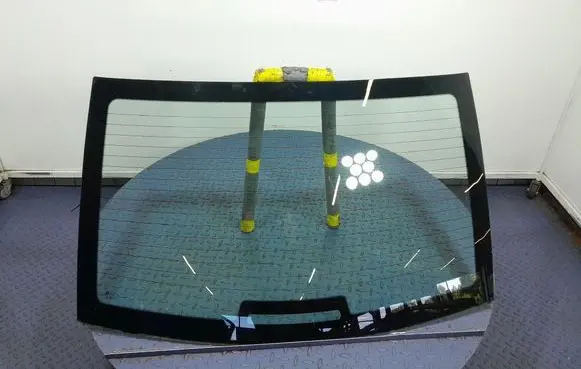 Opel Astra H Rear windscreen/windshield window 