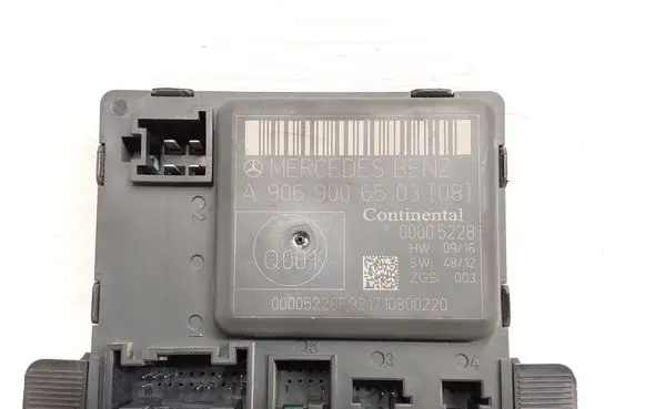 Mercedes-Benz Sprinter W906 Door control unit/module A9069006503