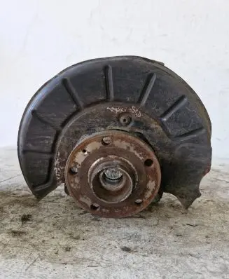 Front wheel hub
