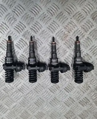 Seat Altea Fuel injectors set 038130073AG