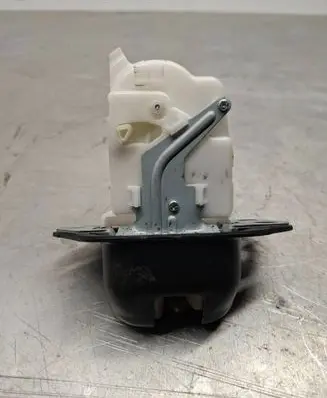 Nissan Leaf I (ZE0) Tailgate/trunk/boot lock/catch/latch 