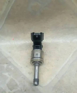 Toyota Corolla E210 E21 Fuel injector 23250F2050