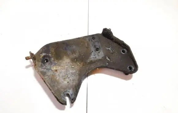 Audi A4 S4 B5 8D Engine mounting bracket