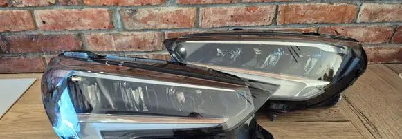 Opel Corsa F Headlights/headlamps set 39162653 39162654