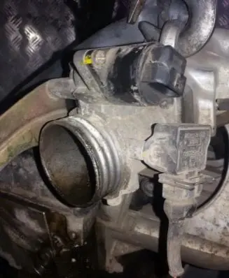 Renault Megane I Throttle valve 7700861679F 7700872188