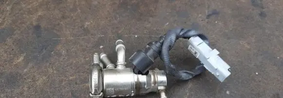 Fuel injector