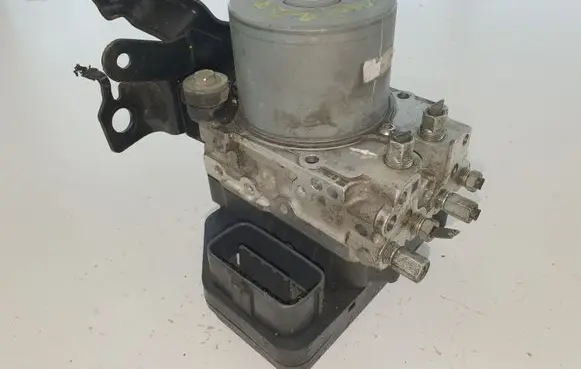 Mazda 6 ABS Pump GDK4437A0 1338006980