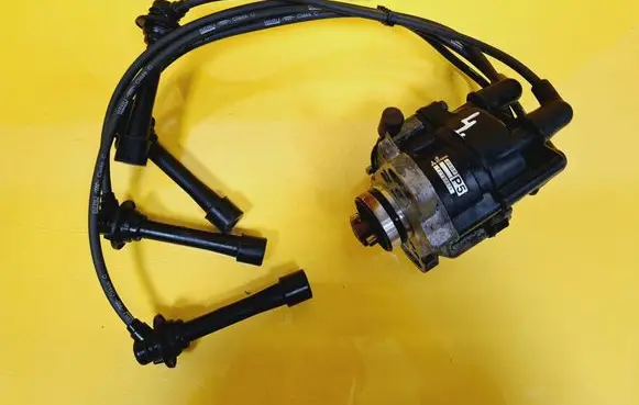 Mazda MX-3 Spark distributor T2T57371