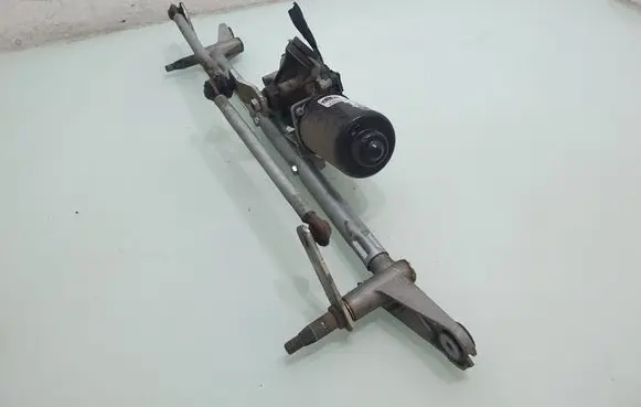 Jeep Compass Front wiper linkage and motor 916251046