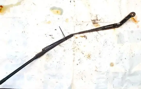 Citroen Jumper Front wiper blade arm 250psx