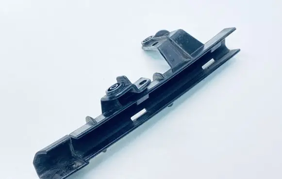 BMW X5 E70 Rear door windshield rail 7185220