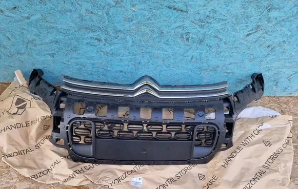 Citroen C3 Aircross Front bumper upper radiator grill YQ000568XT