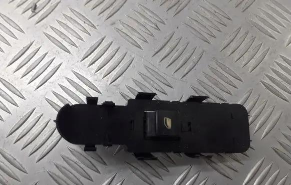 Citroen C4 I Quarter vent window switch 9651465677