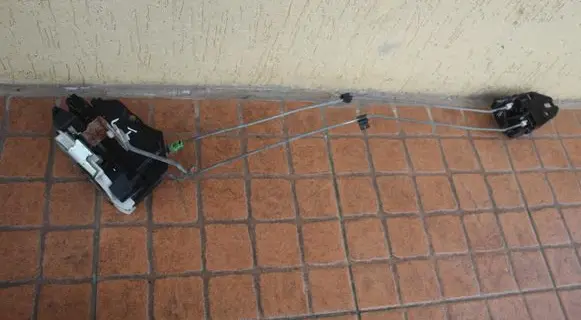 Mitsubishi Outlander Rear door lock 