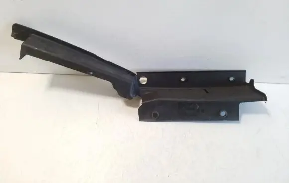 Volvo XC40 Other engine bay part 32131858