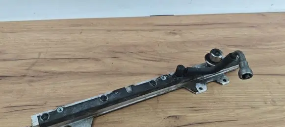 Volvo XC70 Fuel main line pipe 