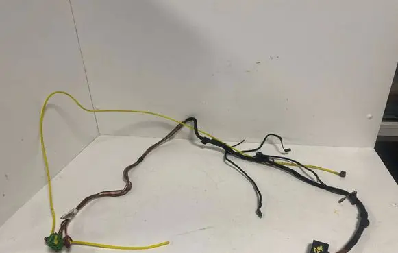 Mercedes-Benz E W210 Rear door wiring loom 2105403733 204551