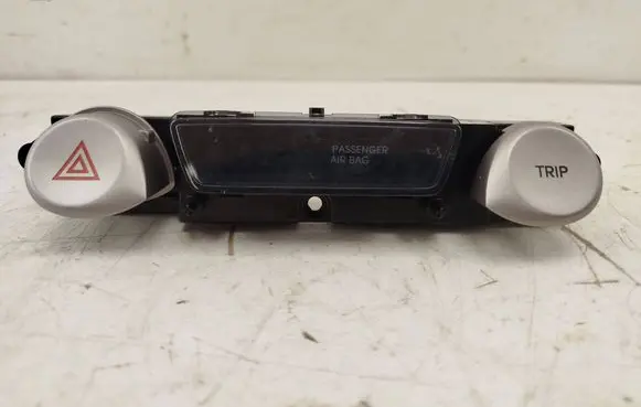 Hyundai i20 (PB PBT) Hazard light switch 937701J100