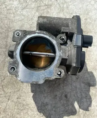 Toyota Land Cruiser (J100) Throttle valve 