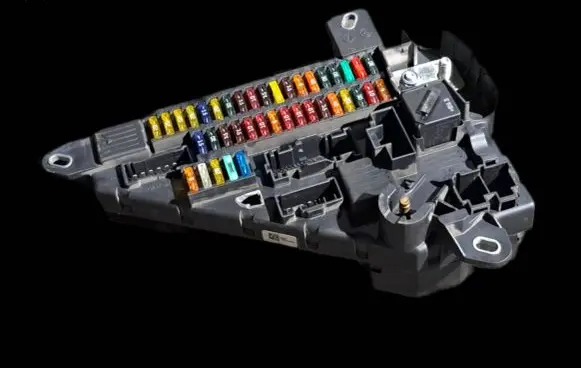 BMW 5 E60 E61 Fuse box set 9138830 518956057