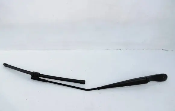 Volvo S40 Front wiper blade arm 30698239