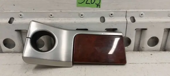 Volkswagen Touareg I Dashboard glove box trim 7L6857240
