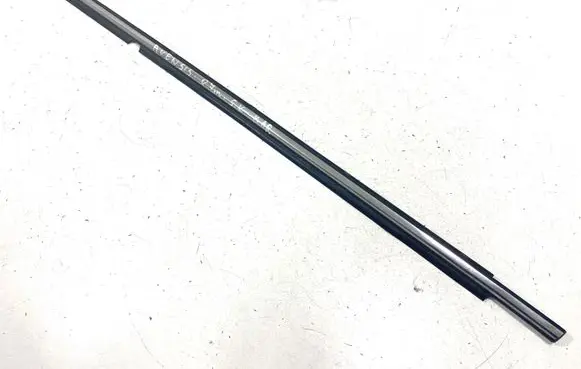 Toyota Avensis T250 Rear door glass trim molding