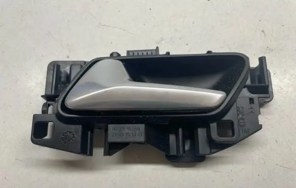 Opel Crossland X Front door interior handle 98201553 311309 311339