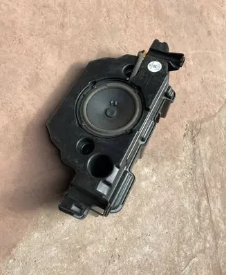 Audi A3 8Y Rear glass lock/latch W144 8W9035382B