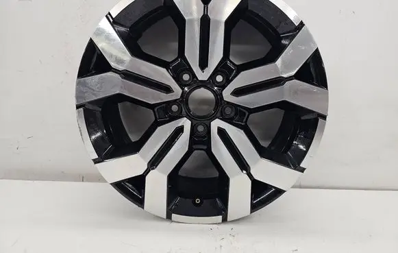 Renault Dacia Duster R17 alloy rim 403005180R